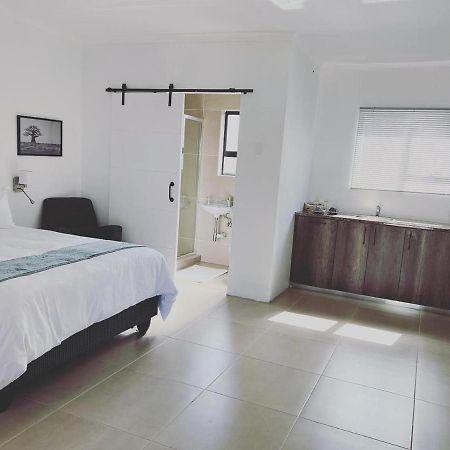 Tranquility Guesthouse Standerton エクステリア 写真