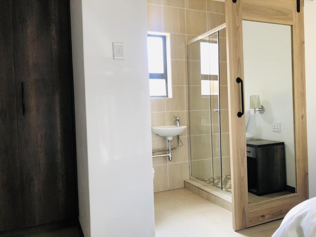 Tranquility Guesthouse Standerton エクステリア 写真