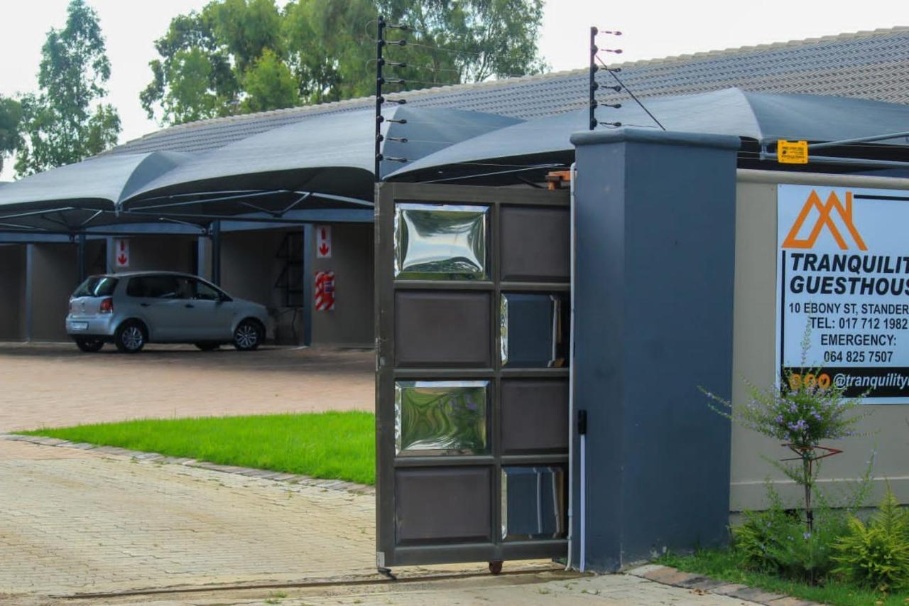 Tranquility Guesthouse Standerton エクステリア 写真